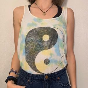 ❌❌SOLD❌❌Tie-dye Ying Yang tank